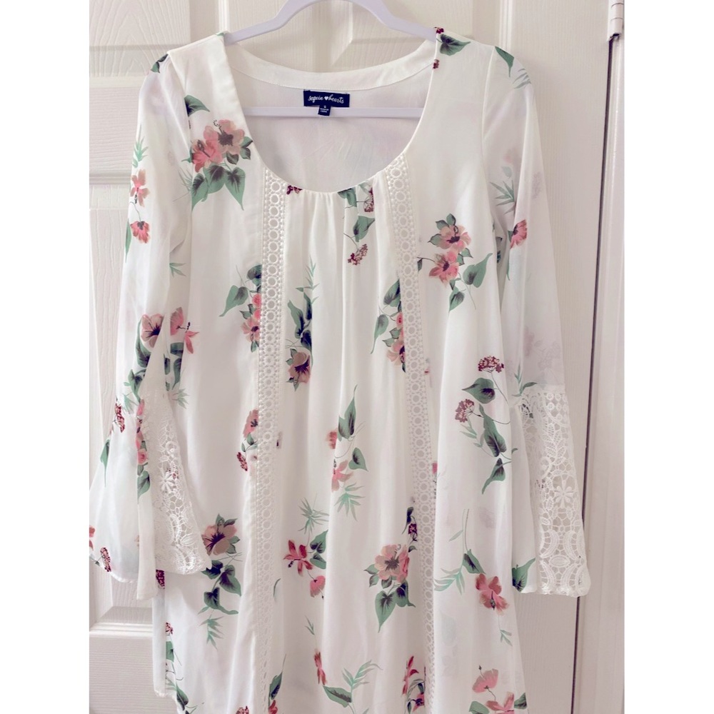 White Floral Bell Sleeve Dress size Small